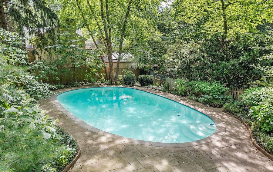 house for sale mt. airy renovated colonial pool