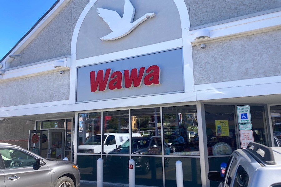 this philadelphia wawa closes for an hour each afternoon to avoid problems with kids like the ones in the infamous Wawa video
