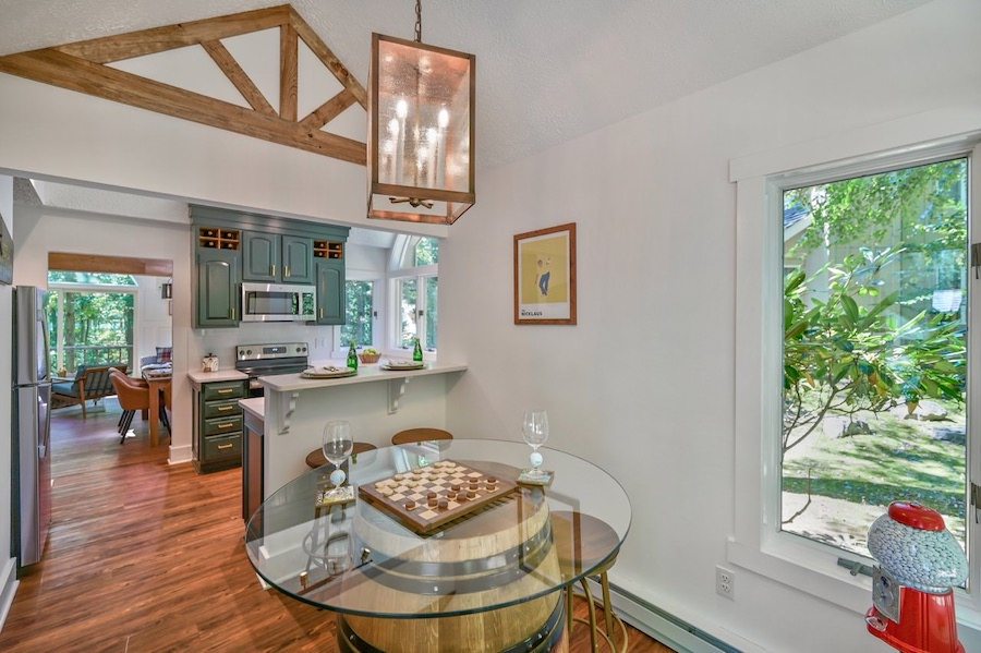 breakfast nook