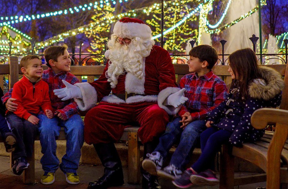 franklin square holidays santa