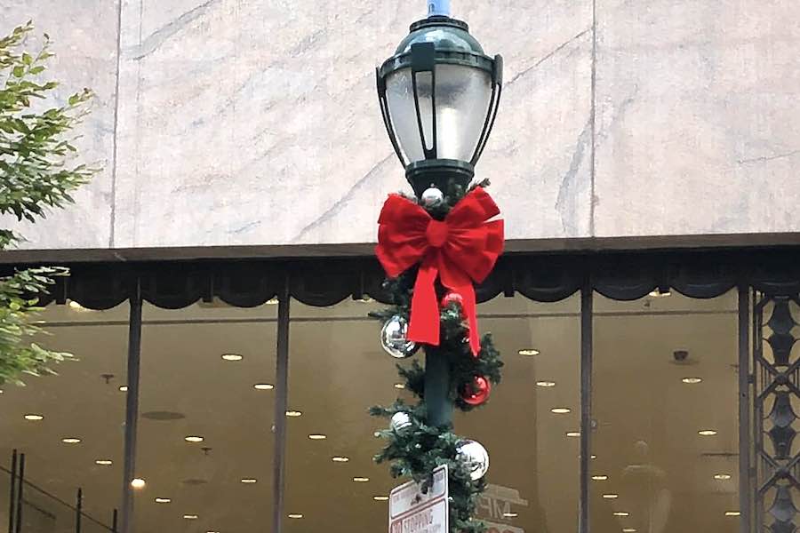 Holy Hell: They\'re Putting Up Christmas Decorations in Philadelphia