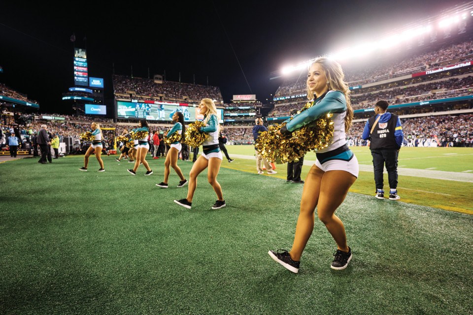 eagles cheerleaders linc lincoln financial field