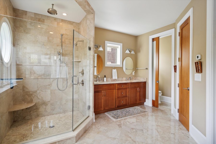 third-floor primary bathroom