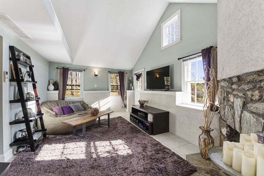 cottage living room