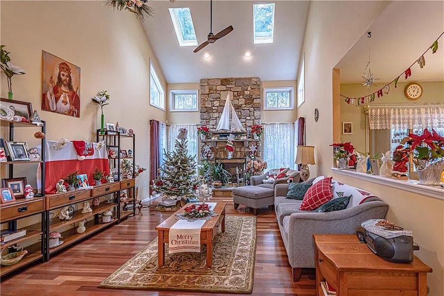 house for sale east stroudsburg center-hall colonial family room
