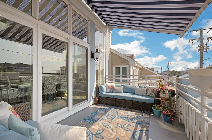 front balcony