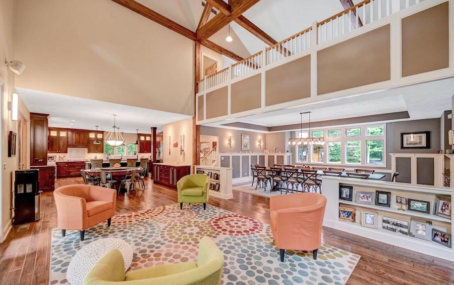 Living room, dining room, breakfast room