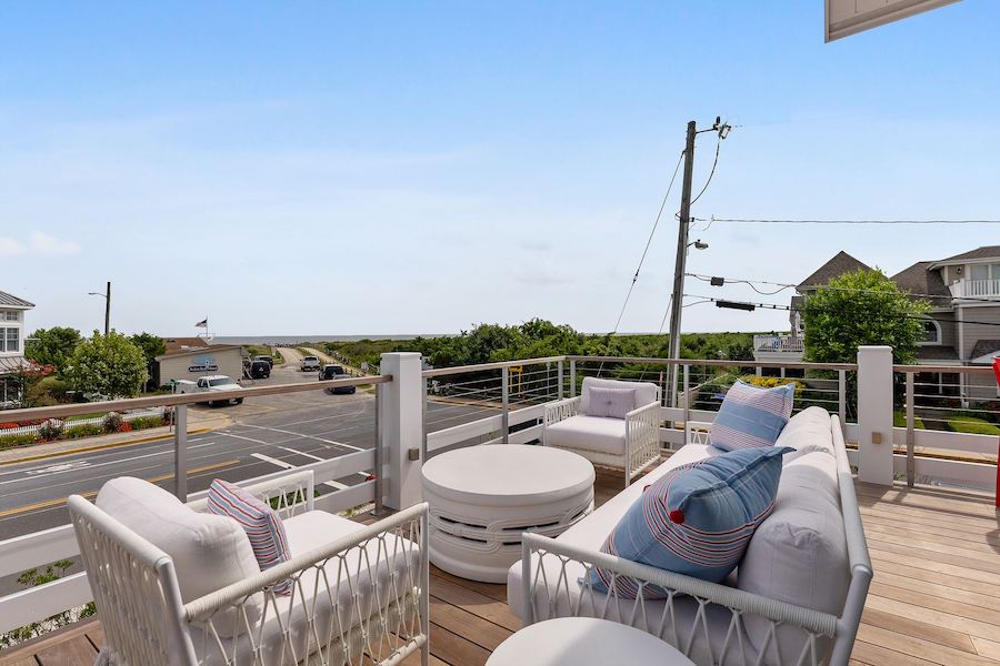 maIn living area deck