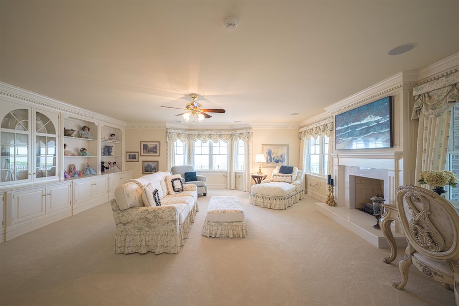 primary suite living room