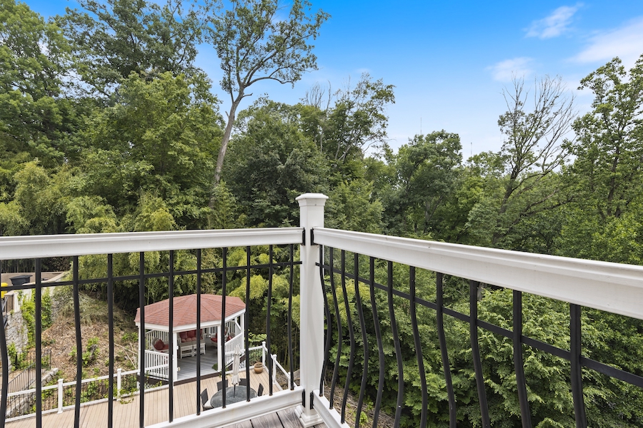 primary suite balcony