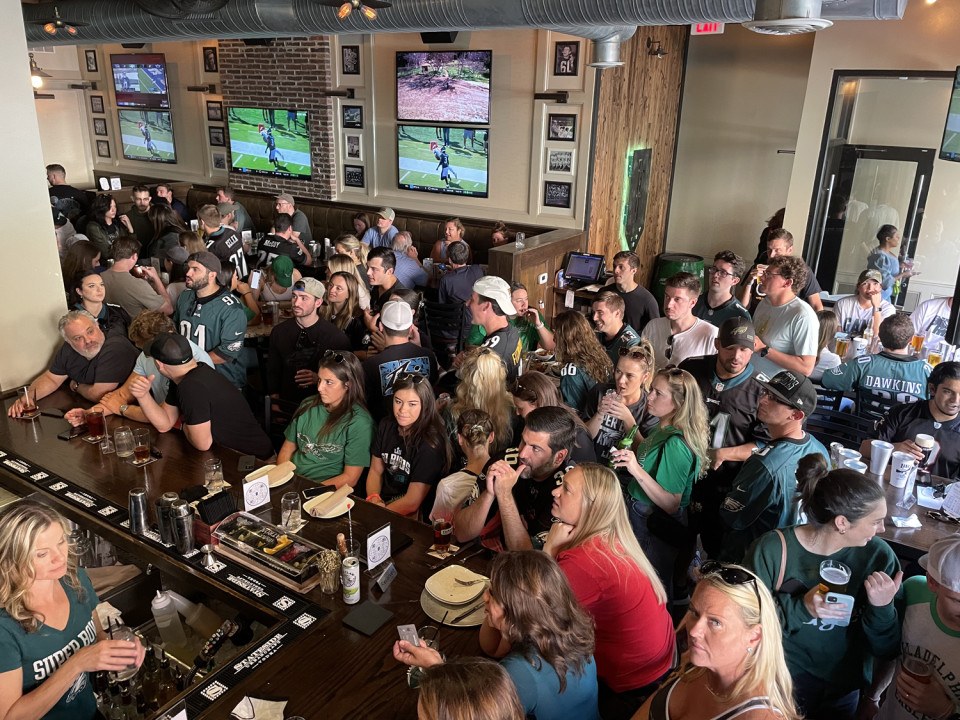 eagles bars philly fans