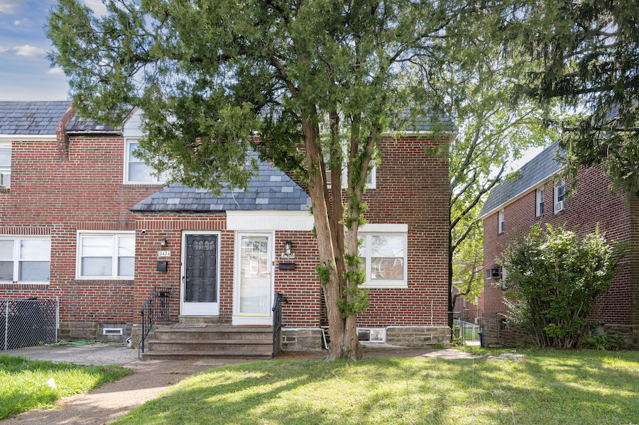house for sale cedarbrook airlite twin exterior front
