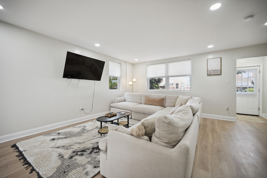 house for sale cedarbrook airlite twin living room