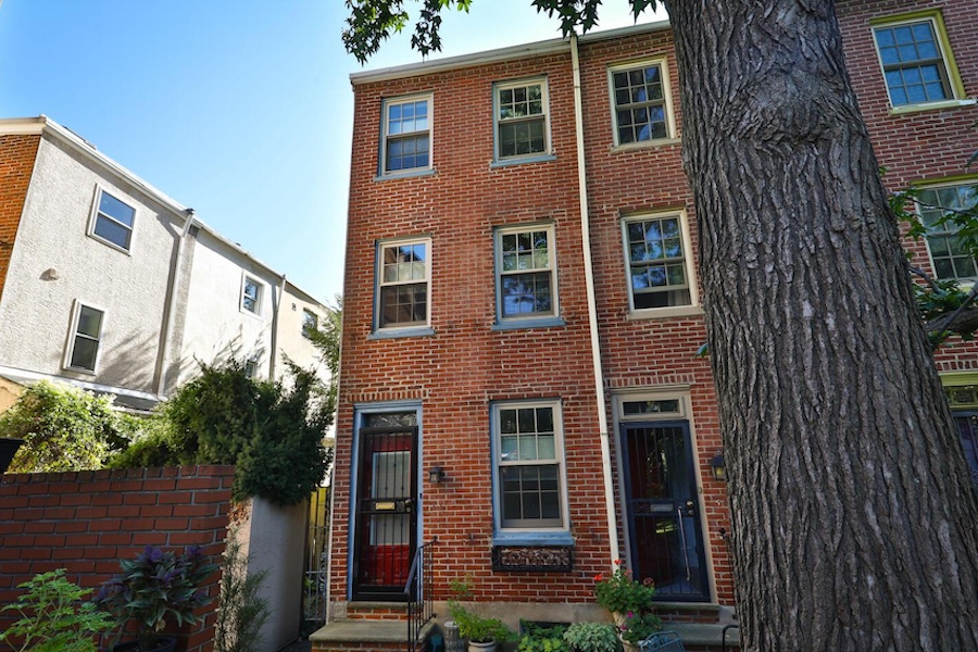 house for sale queen village expanded courtyard trinity exteruir front