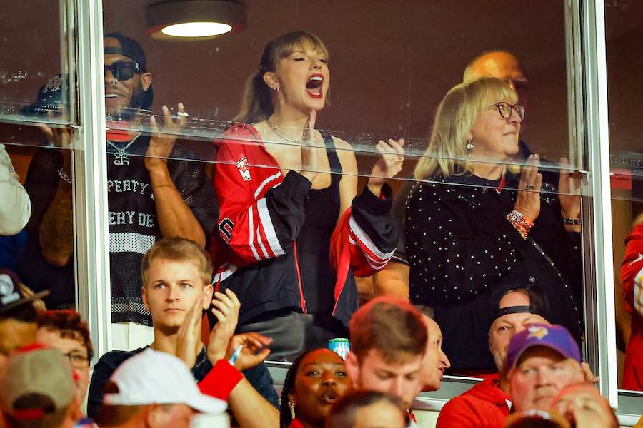 Taylor Swift with Donna Kelce at a Chiefs game