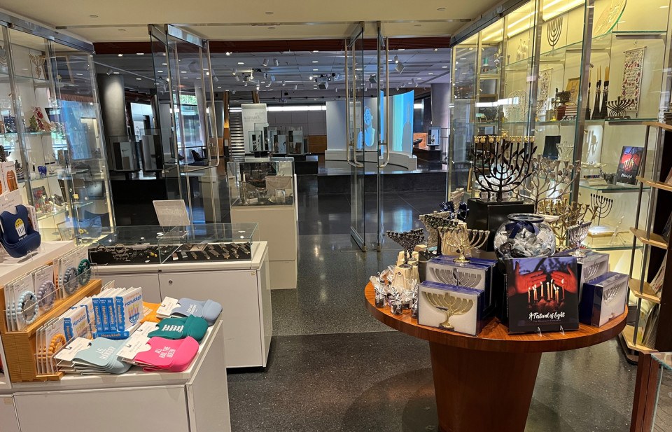 museum shop