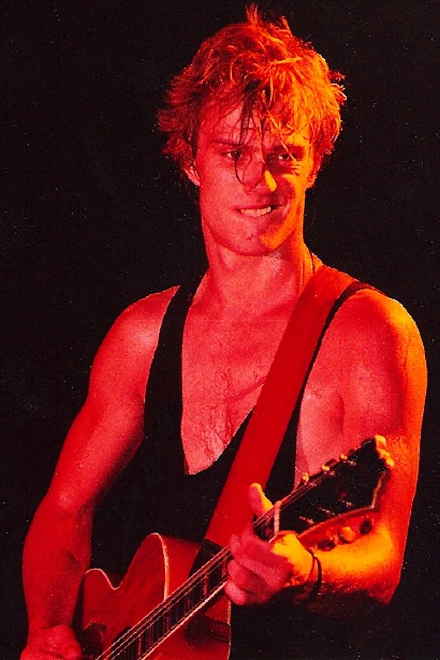 tommy conwell, who wants to play your christmas party
