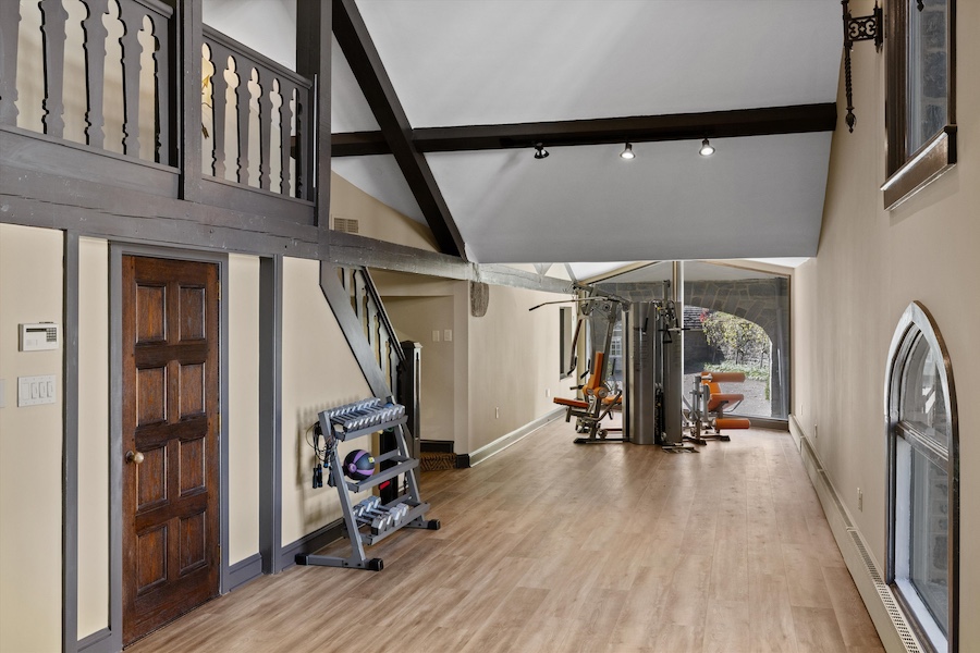 bonus room