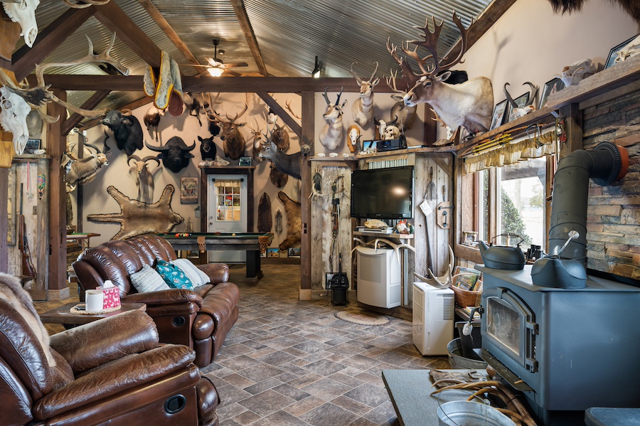 lodge sitting room