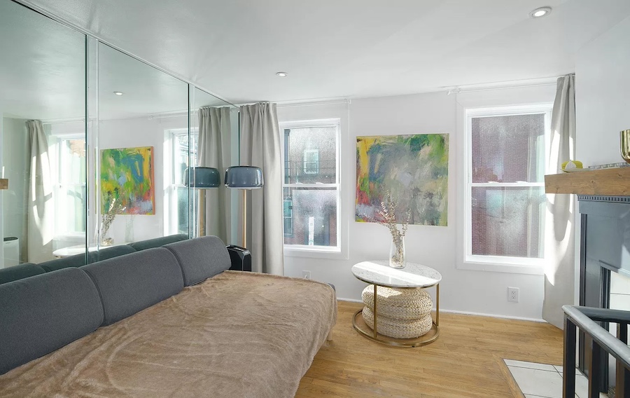 bedroom/living room