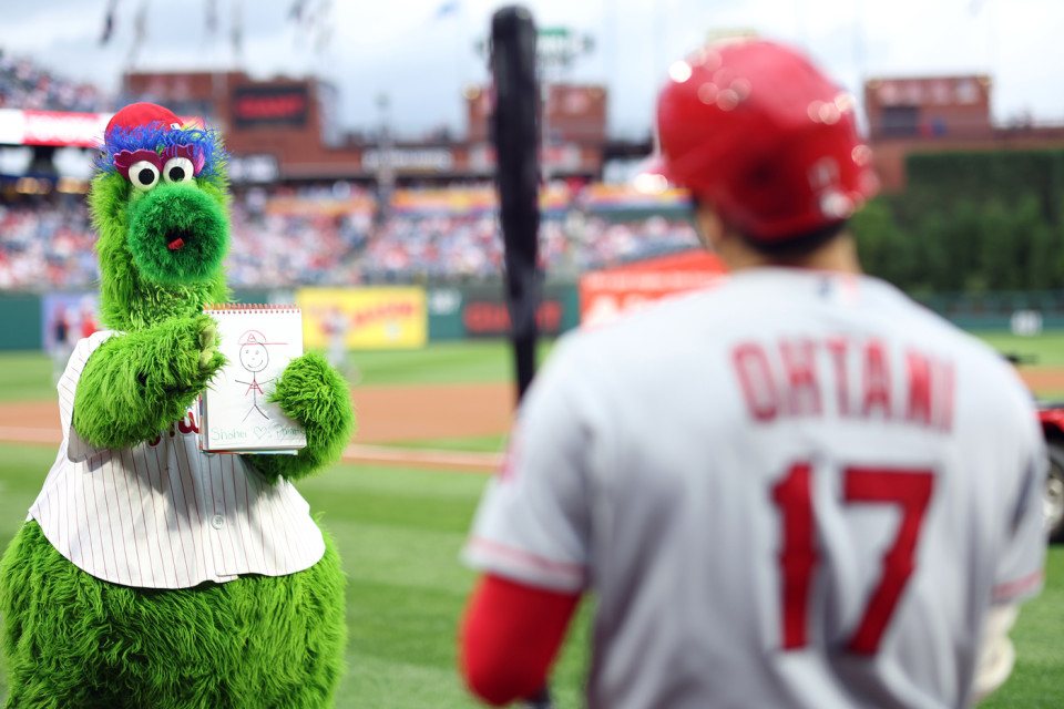 phillies phanatic ohtani
