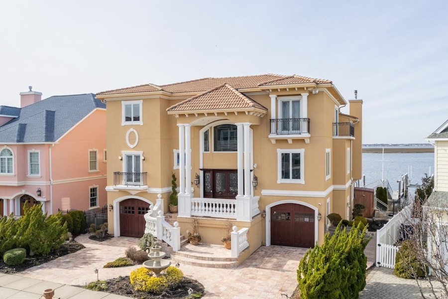 house for sale ventnor bayside italian villa exterior front