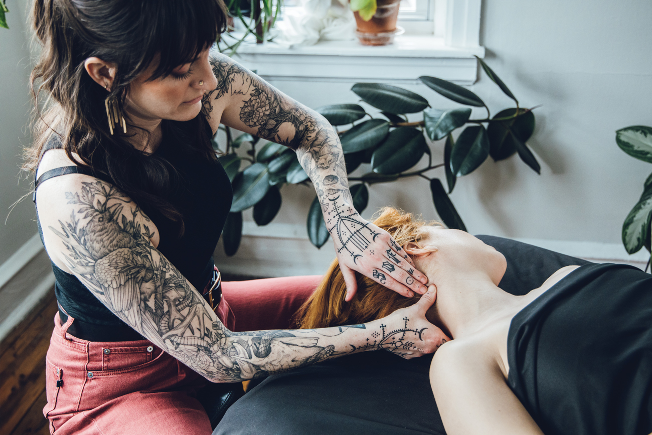 prenatal massage