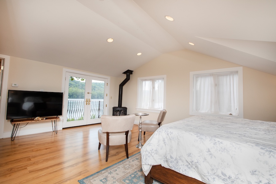 guest bedroom