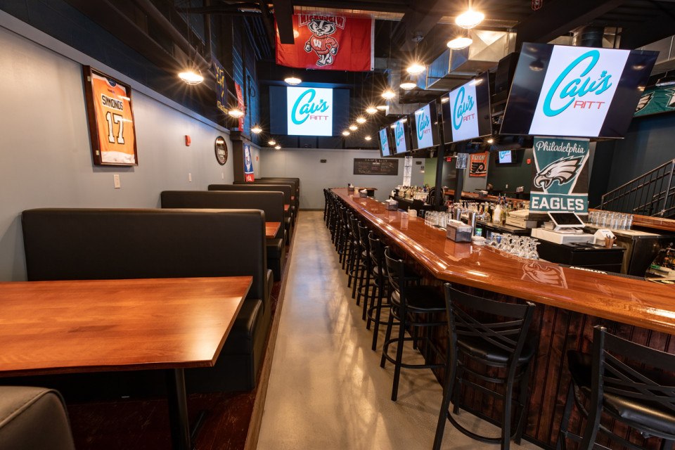 march madness sports bars