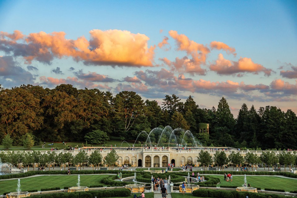 suburbs summer travel