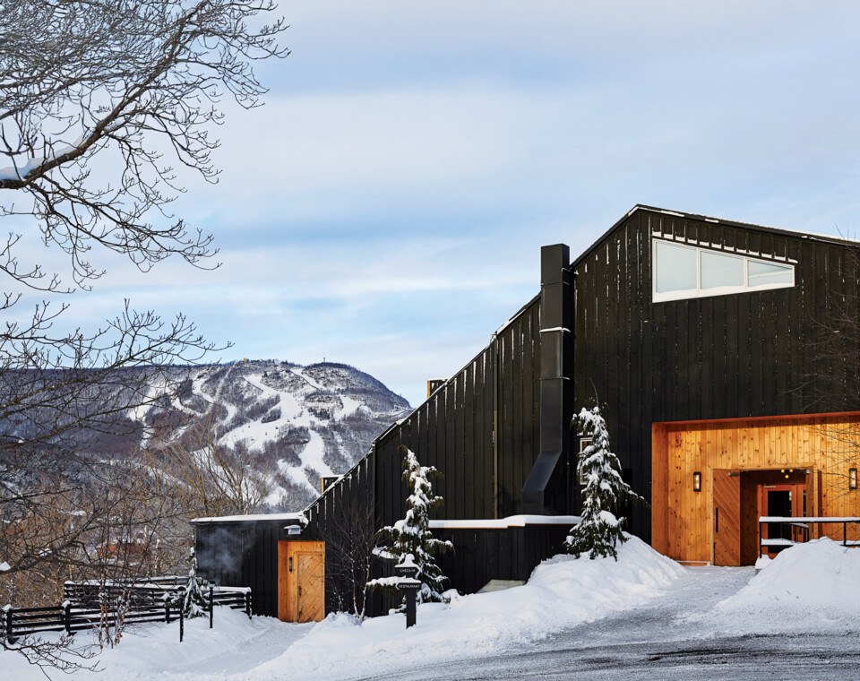 ski travel